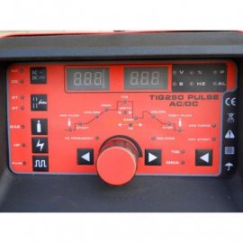Аргонно-дуговий зварювальний апарат Іскра Industrial Line TIG 250Pulse AC/DC